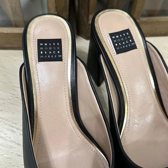 NWT White House Black Market black faux leather snake skin design mules sz 6 - Picture 2 of 6